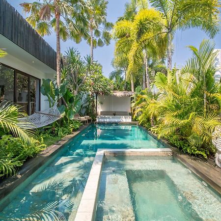 Villa Yogi Surf 2 Canggu ภายนอก รูปภาพ